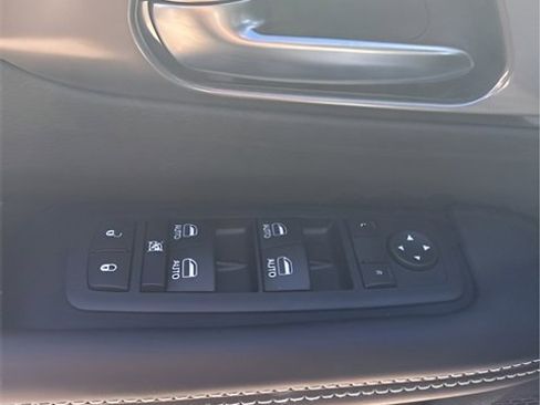 New 2026 Chrysler Pacifica Select image 12