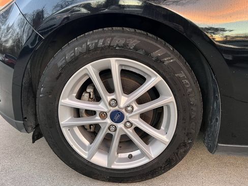 Used 2017 Ford Focus SE FWD image 27