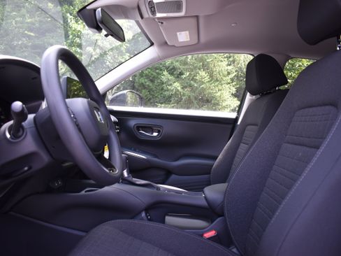 New 2026 Honda HR-V LX image 13