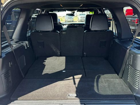 Used 2017 Ford Expedition Limited AWD/4WD image 9