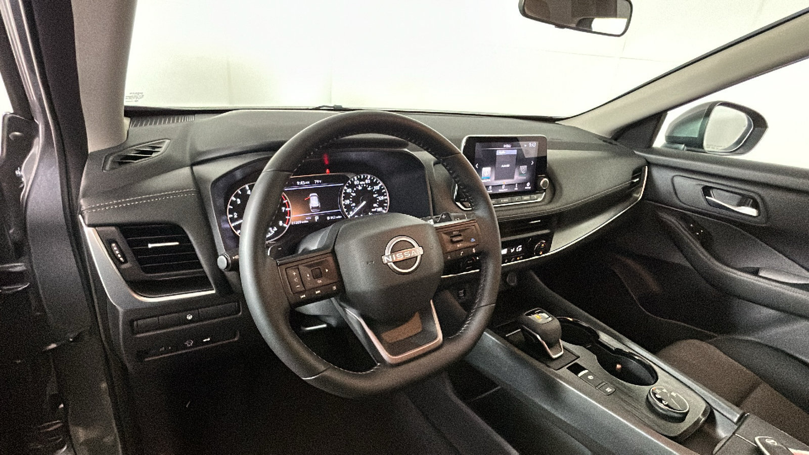 Certified 2026 Nissan Rogue SV AWD/4WD image 17