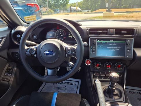 Used 2025 Subaru BRZ tS image 9