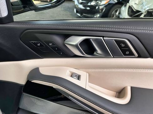 Used 2024 BMW X7 M60i w/ Executive Package AWD/4WD image 45