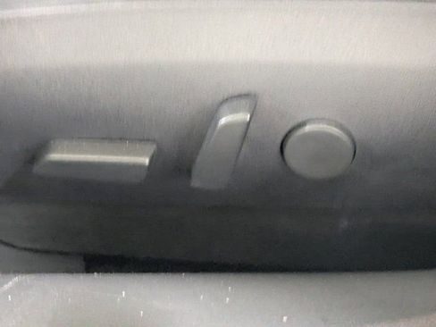 Used 2018 Tesla Model 3 Long Range image 16