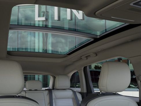 New 2026 Lincoln Nautilus Reserve AWD/4WD image 22