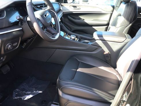 New 2025 Jeep Grand Cherokee Limited image 5