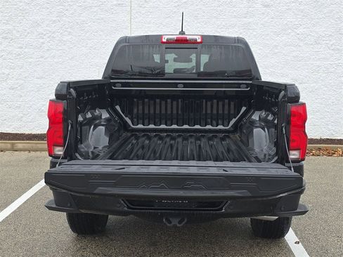 Used 2024 Chevrolet Colorado Z71 w/ Z71 Convenience Package 2 image 27