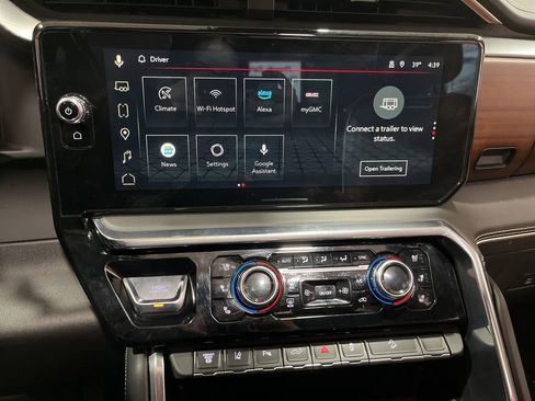 Used 2024 GMC Sierra 3500 Denali Ultimate image 31