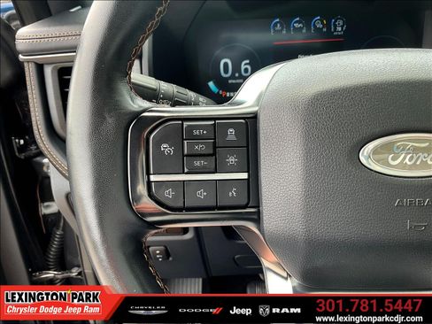 Used 2023 Ford Expedition Platinum AWD/4WD image 11