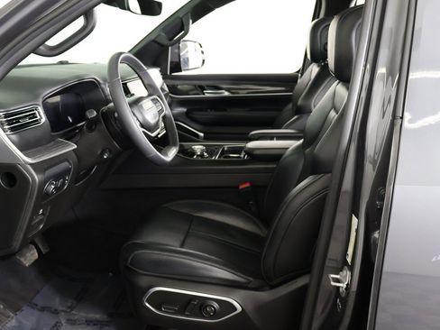 Used 2022 Jeep Wagoneer Series II w/ Premium Group I image 35