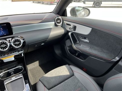 Certified 2025 Mercedes-Benz CLA 250 4MATIC image 31