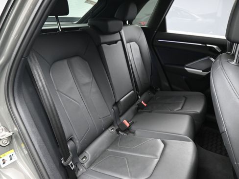 Used 2022 Audi Q3 2.0T Premium Plus image 14