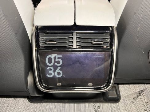 Used 2023 Rivian R1T Launch Edition image 21