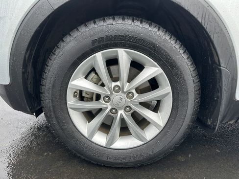 Used 2017 Kia Sorento LX w/ LX V6 Convenience Package image 12