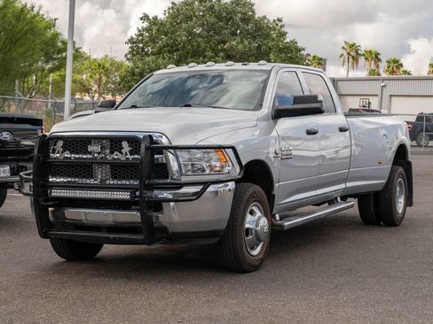 Used 2015 RAM 3500 Tradesman w/ Chrome Appearance Group AWD/4WD image 3