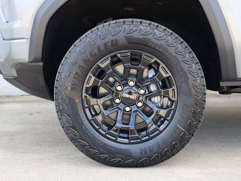 New 2026 GMC Canyon Elevation w/ Convenience Package image 9