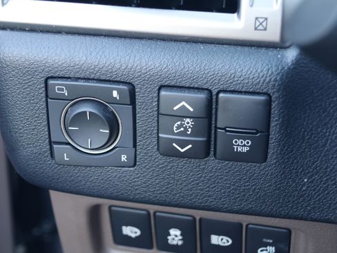 Certified 2023 Lexus GX 460 Premium w/ Premium Package AWD/4WD image 15