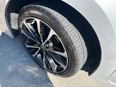 Used 2019 Toyota Corolla SE image 7