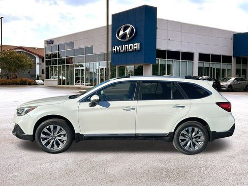 Used 2019 Subaru Outback 2.5i Touring w/ Popular Package #3A image 2