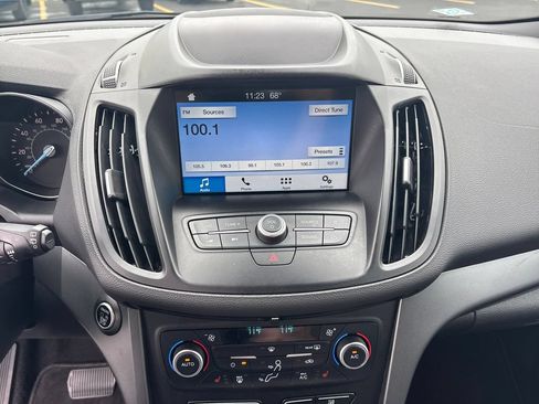 Used 2019 Ford Escape SE FWD image 17