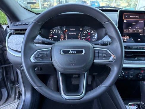 Used 2024 Jeep Compass Latitude AWD/4WD image 15