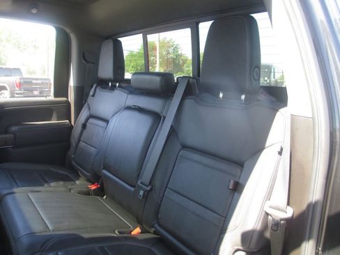Used 2021 GMC Sierra 2500 Denali w/ Denali Black Diamond Edition AWD/4WD image 28