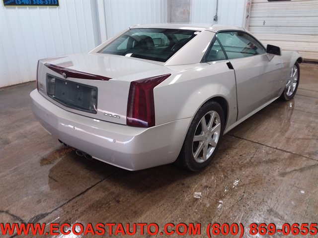 Used 2006 Cadillac XLR RWD image 3
