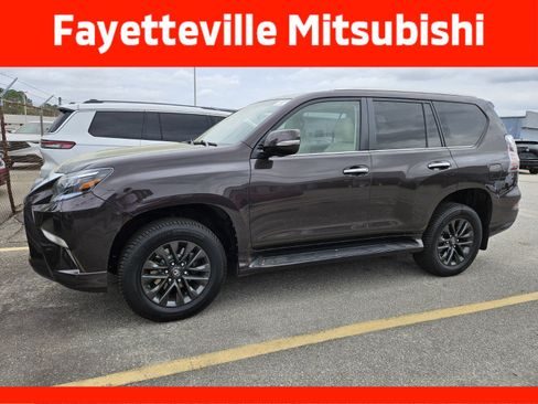 Used 2020 Lexus GX 460 Premium w/ Premium Package image 5
