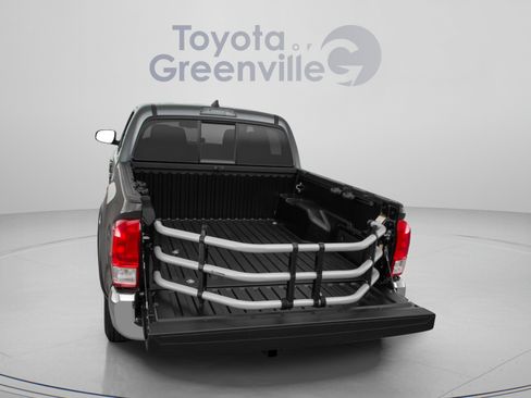 Used 2018 Toyota Tacoma SR5 RWD image 27