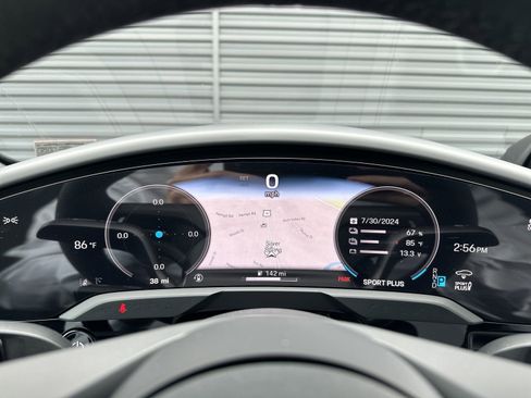 New 2025 Porsche Taycan image 17