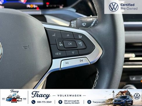 Certified 2023 Volkswagen Taos SE w/ Panoramic Sunroof Package AWD/4WD image 11