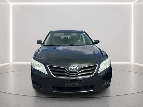 Used 2010 Toyota Camry LE FWD image 25