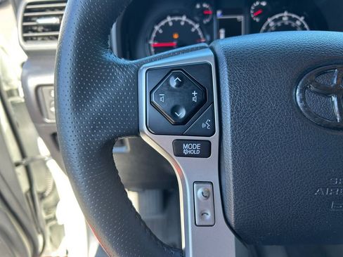 Used 2020 Toyota 4Runner SR5 Premium image 18