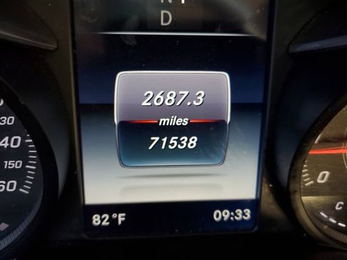 Used 2019 Mercedes-Benz GLC 300 image 24