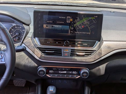 Used 2023 Nissan Altima 2.5 SL FWD image 18
