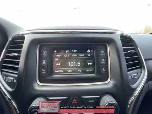 Used 2015 Jeep Grand Cherokee Laredo w/ Quick Order Package 23E image 13