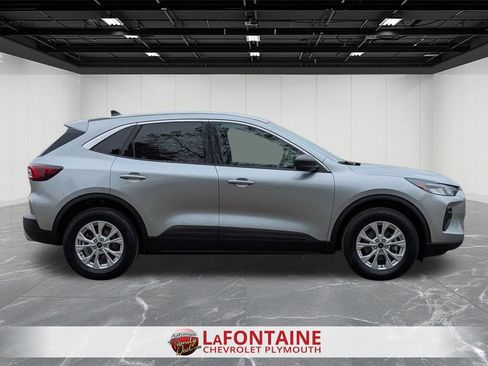 Used 2023 Ford Escape Active w/ Tech Pack #1 AWD/4WD image 6