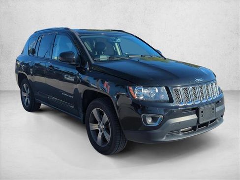Used 2017 Jeep Compass High Altitude AWD/4WD image 4
