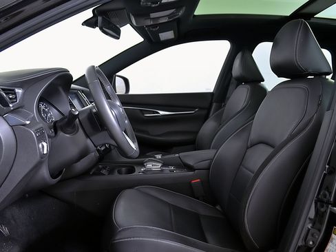 Used 2024 INFINITI QX50 Sport FWD image 15