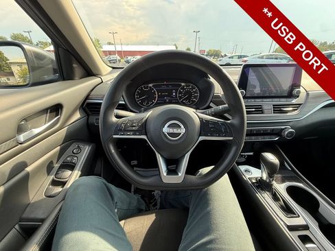 Used 2024 Nissan Altima 2.5 SV AWD/4WD image 15