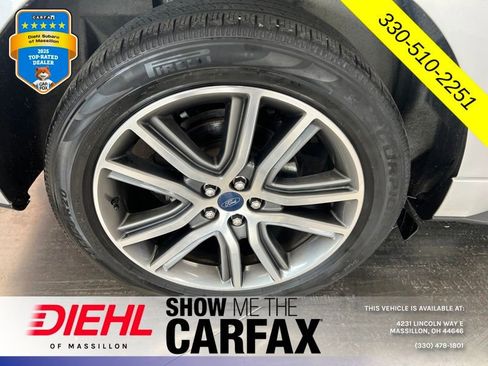 Used 2019 Ford Edge Titanium w/ Equipment Group 301A AWD/4WD image 13