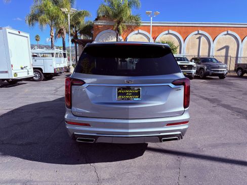 Used 2024 Cadillac XT6 Premium Luxury image 7