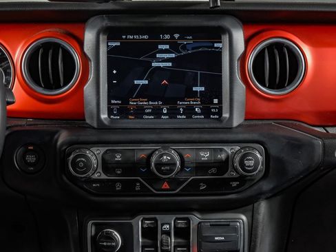 Used 2018 Jeep Wrangler Unlimited Rubicon w/ Dual Top Group image 23