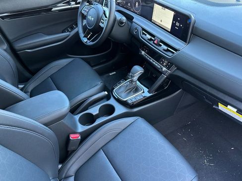 New 2026 Kia Seltos EX FWD image 16