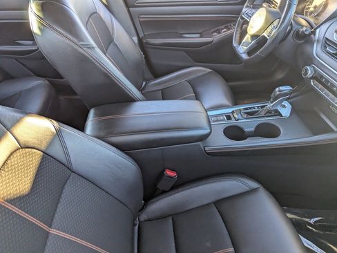 Certified 2022 Nissan Altima 2.5 SR image 11