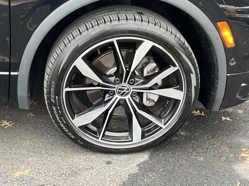 Used 2024 Volkswagen Tiguan SEL R-Line image 13