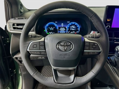 New 2026 Toyota Sienna XLE Woodland Edition image 9