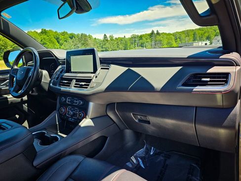 Used 2022 Chevrolet Suburban RST w/ Luxury Package AWD/4WD image 41