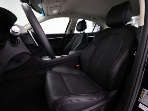 Used 2026 Genesis G70 2.5T image 21