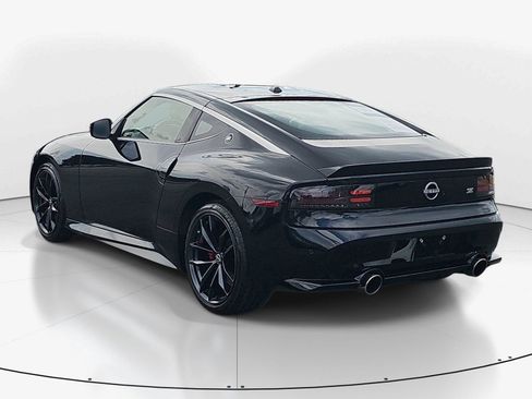 Used 2025 Nissan Z Performance w/ Floor Mat Package RWD image 6